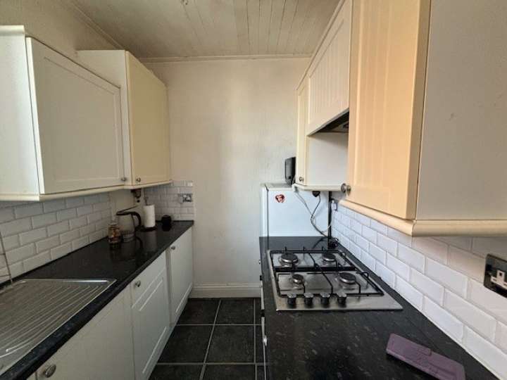 13b_Heathbank_Rd_kitchen.jpg