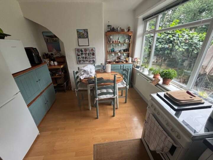 18_Birch_kitchen.jpg