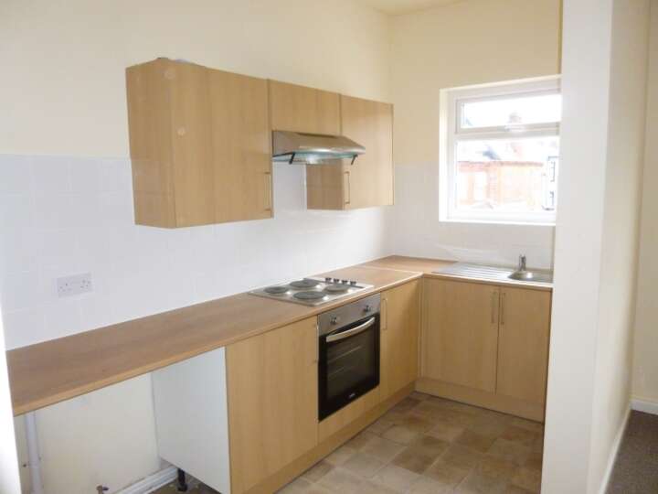 98_Woodchurch_Lane_-_kitchen.JPG