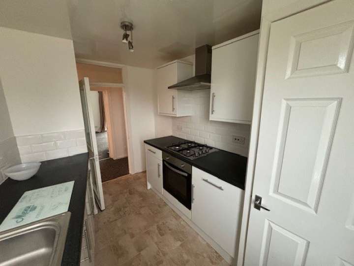 29 Bidston Court - Kitchen 2.jpg