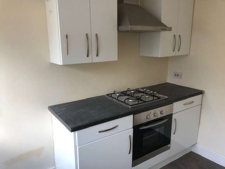 38 Whetstone Lane - Kitchen 2.jpg