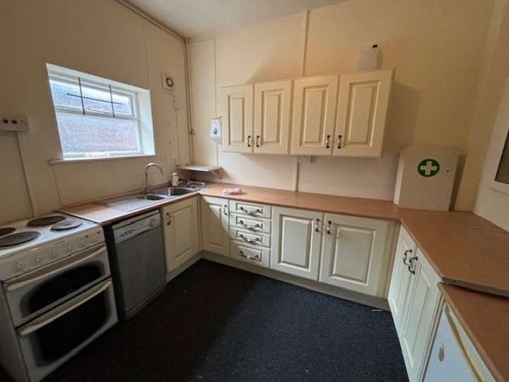 6_Liscard_Road_-_Kitchen_1.jpg